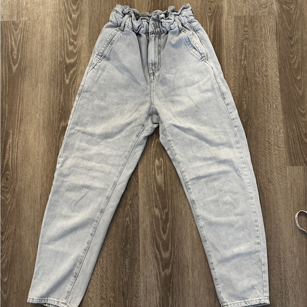 Zara Women's Light Gray Cropped Jeans | Paper Bag Stylr | High rise - Picture 2 of 9